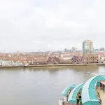 Gorgeous 3 Bedroom Flat In Vauxhall With City Views