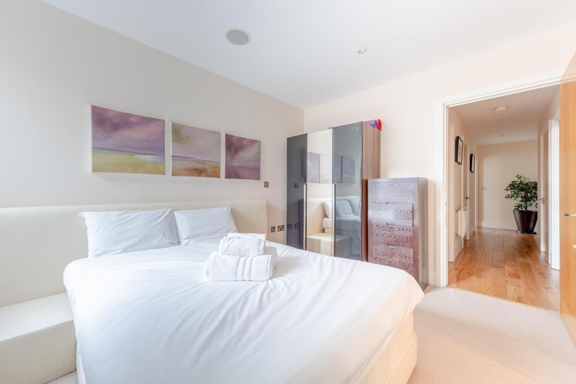 Gorgeous 3 Bedroom Flat In Vauxhall With Views Appartamento Londra
