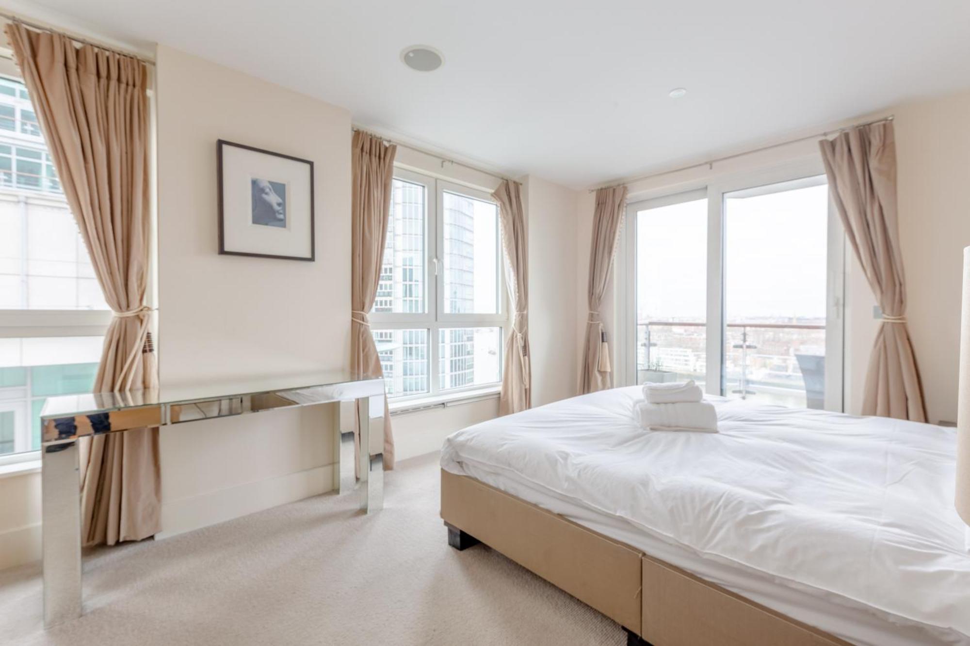 Gorgeous 3 Bedroom Flat In Vauxhall With Views Appartamento Londra