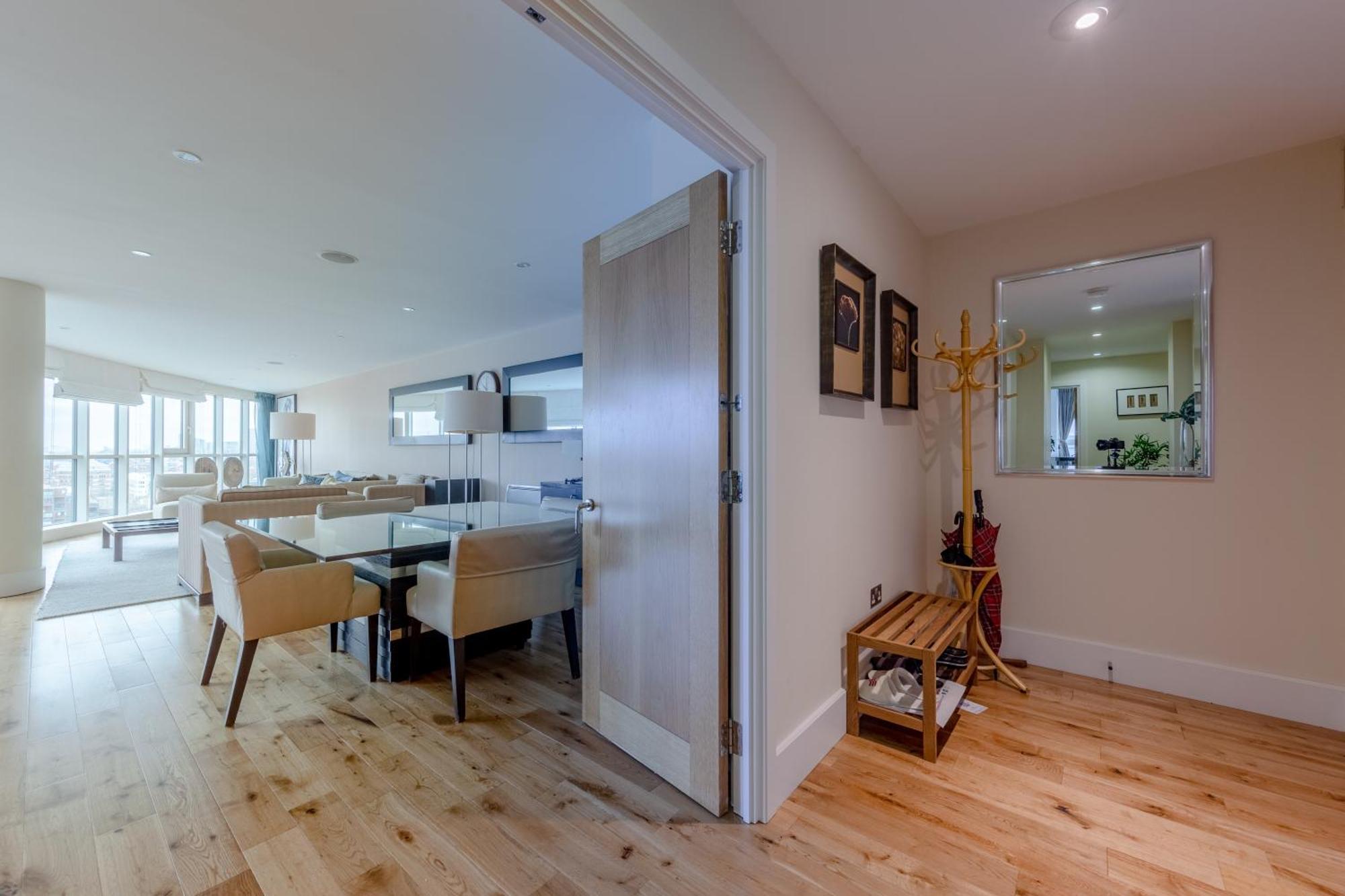 Gorgeous 3 Bedroom Flat In Vauxhall With Views Appartamento Londra
