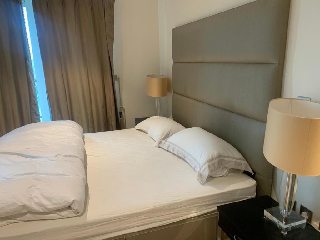 Gorgeous 3 Bedroom Flat In Vauxhall With Views Appartamento *