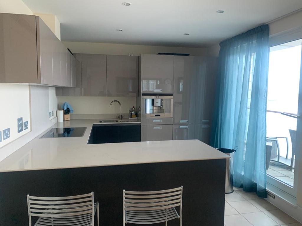 Appartamento Gorgeous 3 Bedroom Flat In Vauxhall With Views *